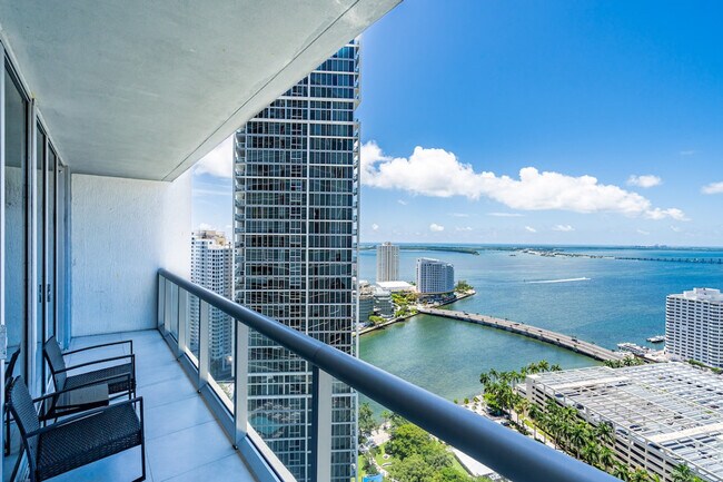 Building Photo - 485 Brickell Ave