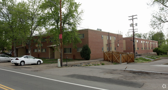 Building Photo - LaRonja Apartments