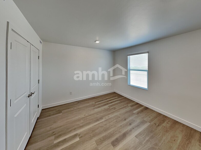 Building Photo - 6485 E Paseo Baranda