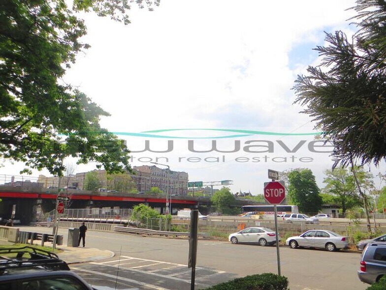 Building Photo - 50 Charlesgate E