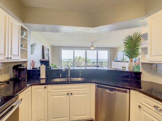 Building Photo - 1851 Jimmy Buffett Mem Hwy