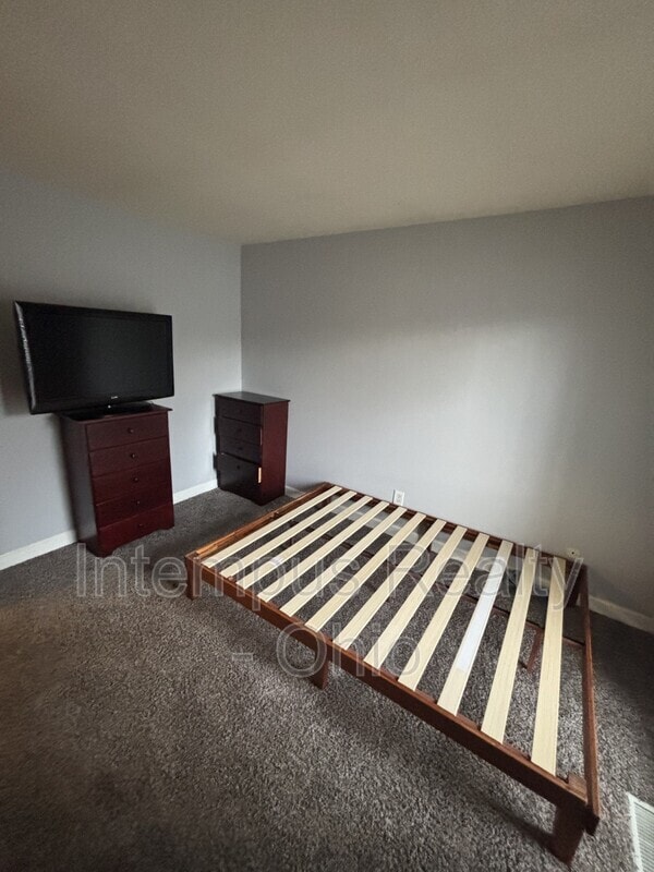 Building Photo - 4994 Wintersong Ln