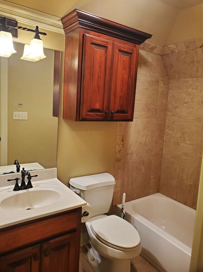 Building Photo - 416 Dogwood S Ln