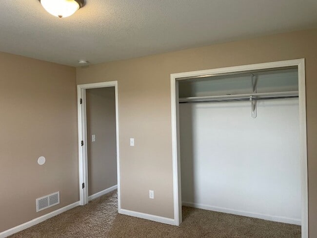 Building Photo - 6960 Whistler Dr