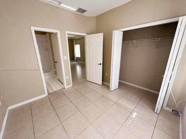 Building Photo - 8361 NW 107 Ct