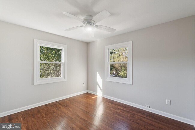 Building Photo - 5822 Fifer Dr