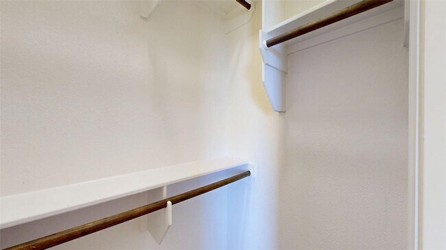 Building Photo - 3519 Summerway Dr