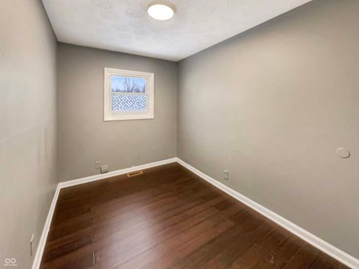 Building Photo - 4055 N Grand Ave