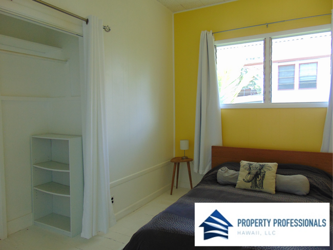 Building Photo - Live like you want with convenience