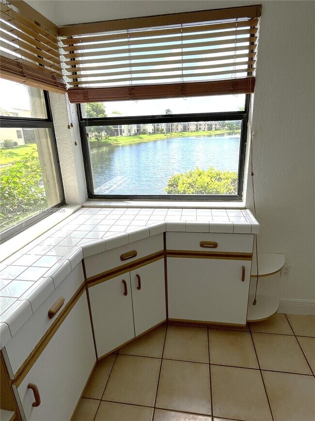 Building Photo - 1100 Constitution Dr