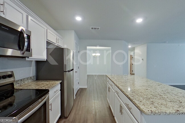 Building Photo - 247 Western Red Cedar Dr