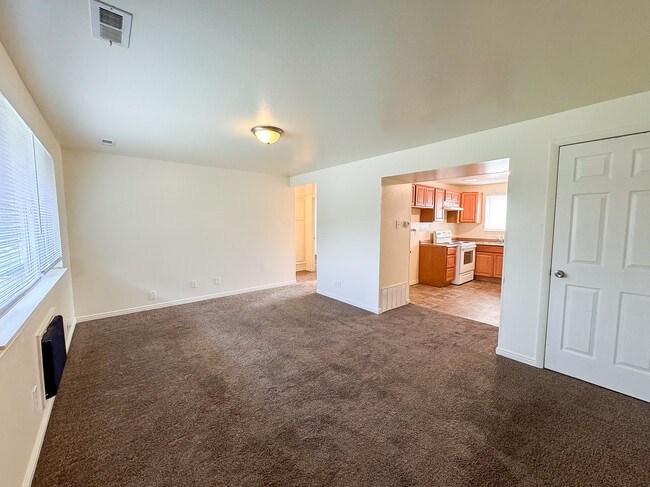 Building Photo - 359 S 150 W