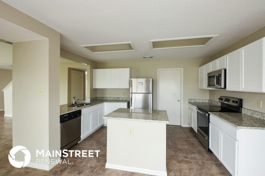 Building Photo - 7938 Bronzerock Dr