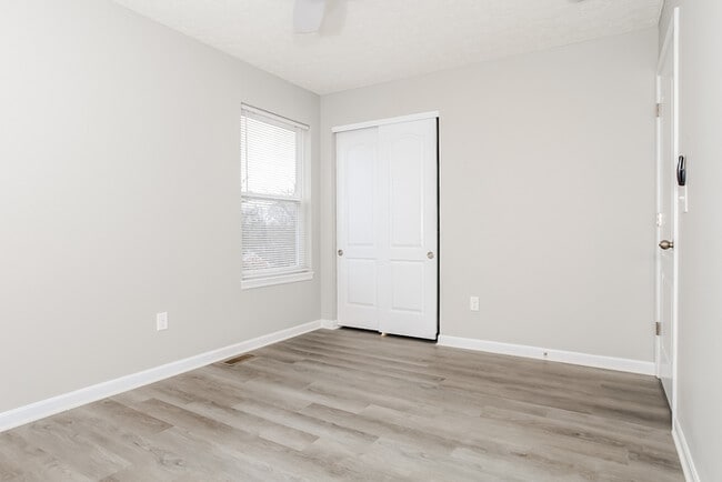 Building Photo - 1355 Peregrine Way