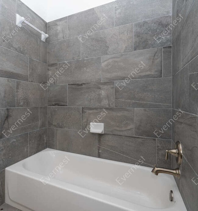 Building Photo - 2312 Ringstaff Rd