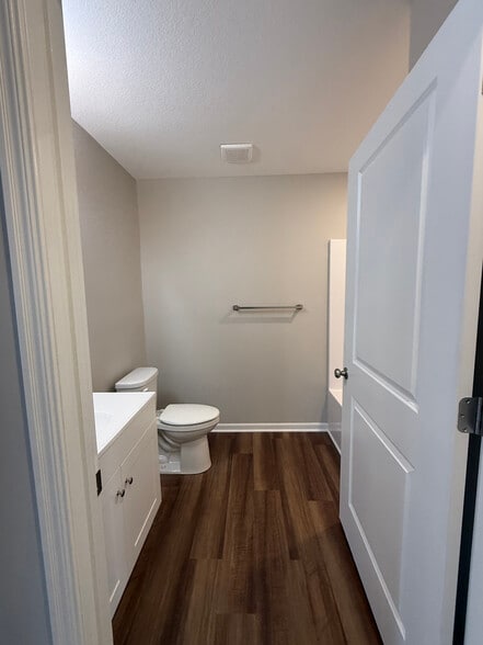 Building Photo - 1512 Park Ave