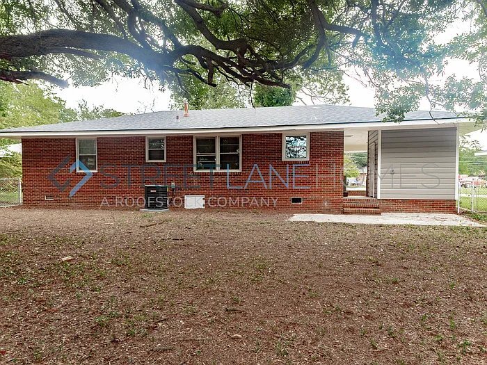 Building Photo - 2620 Providence Ct