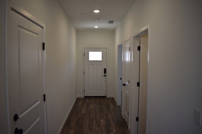Building Photo - 4123 Scarlet Ct