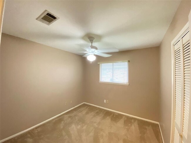 Building Photo - 2233 Ripple Creek Dr
