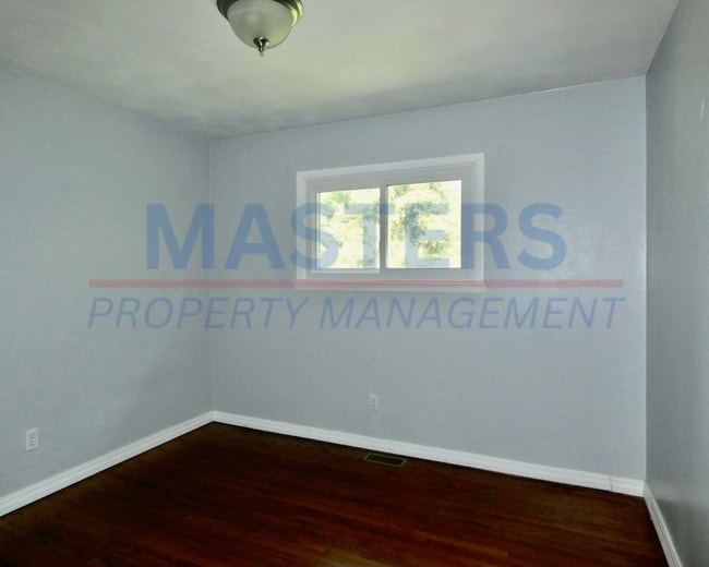 Building Photo - 10477 Mandell Rd