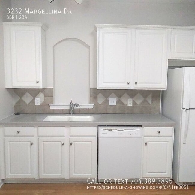Building Photo - 3232 Margellina Drive