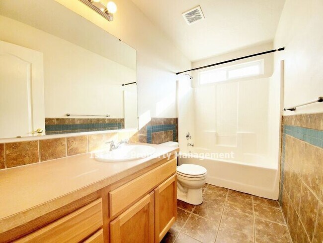 Building Photo - 11550 W Tahiti St