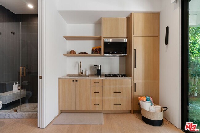 Building Photo - 6258 Drexel Ave