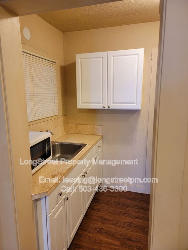 Building Photo - 205 NW Kings Blvd