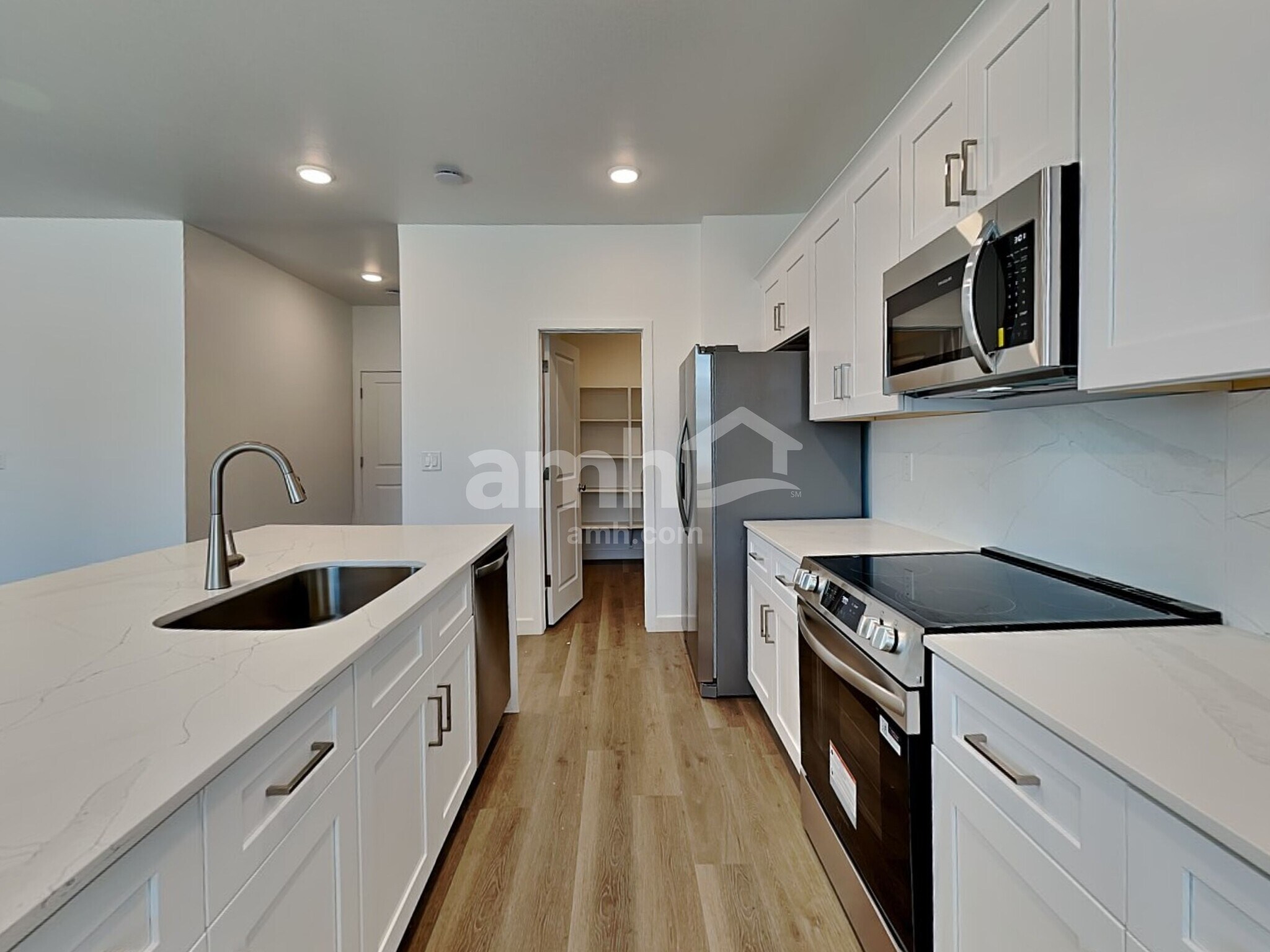Building Photo - 9737 W Luxton Ln