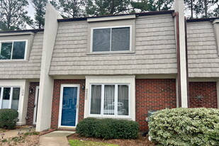 Building Photo - 506 Cobblestone Dr