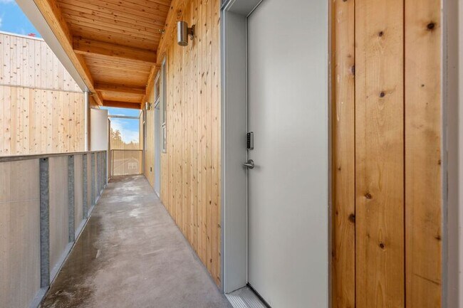 Building Photo - 7480 N Delaware Ave