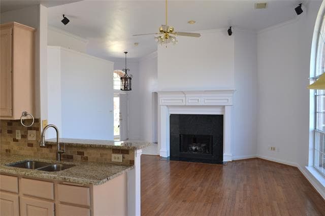 Building Photo - 3609 Adavale Dr
