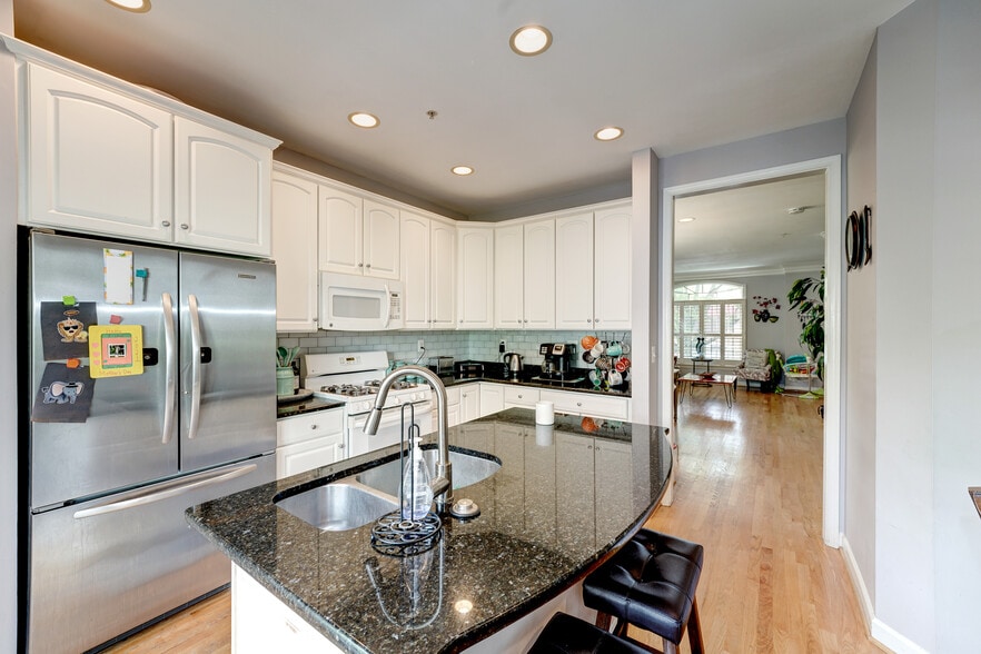 Stainless steel appliances! - 502 Fallsgrove Dr