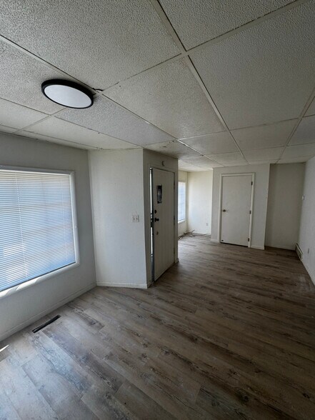 Building Photo - 1002 Prouty Ave