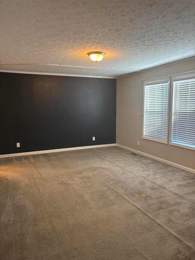 Building Photo - 205 Joy Rd