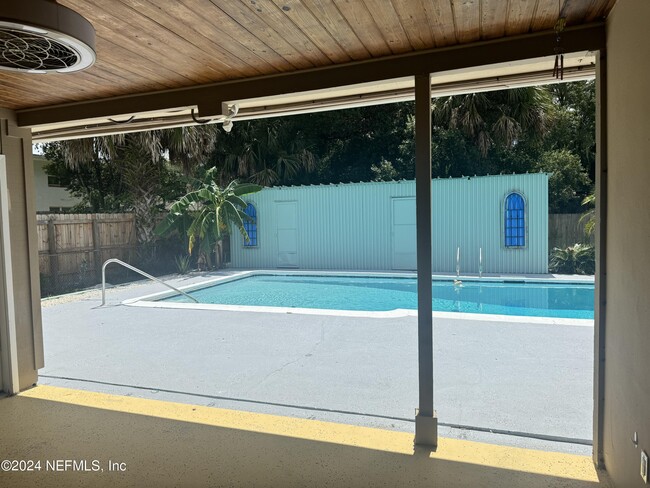 Building Photo - 5444 Los Santos Way