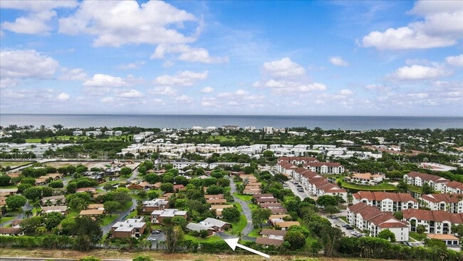 Building Photo - 503 SE 5th Cir