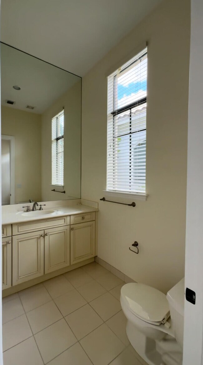 Building Photo - 9407 Bridgebrook Dr