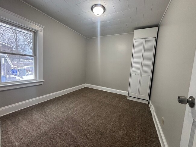 Building Photo - 50th,W.3543