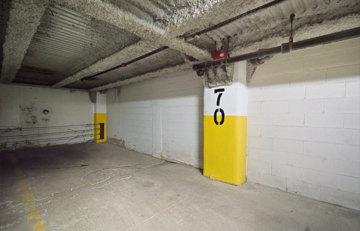 Building Photo - 1224 W Van Buren St