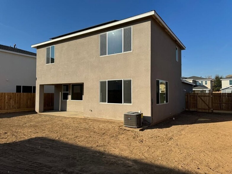 Building Photo - 5883 W Austin Wy