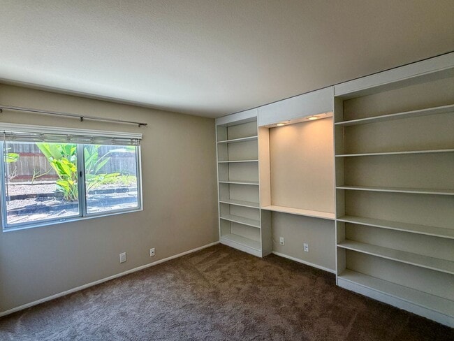 Building Photo - 3366 Waterford Dr