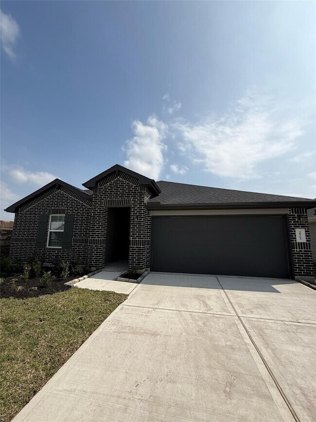 Building Photo - 30703 Skye Villa Ln