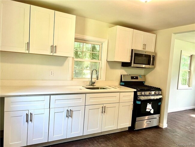 Building Photo - 3036 US-6