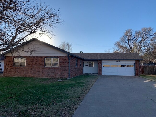 Building Photo - 3/2/2