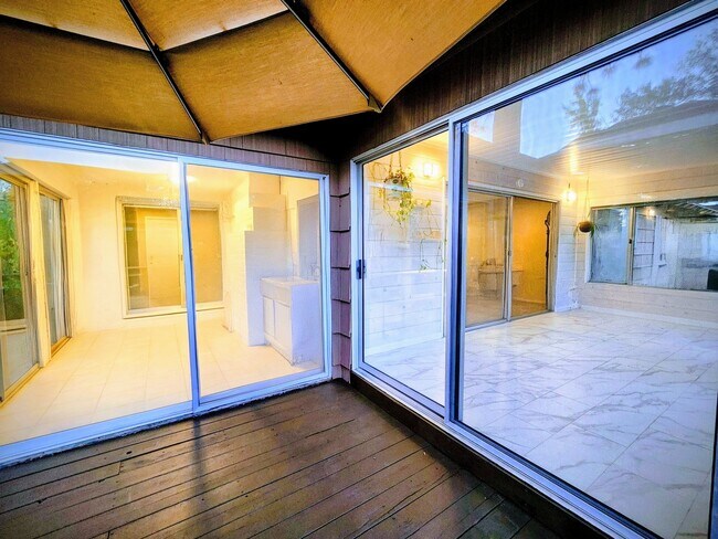 Building Photo - 820 Blue Bell Ct