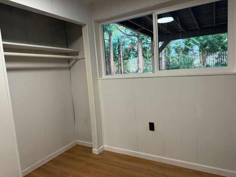 Building Photo - 18510 3rd Pl NW