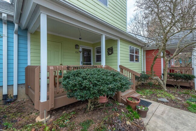 Building Photo - West Asheville Rental! Co-housing Development