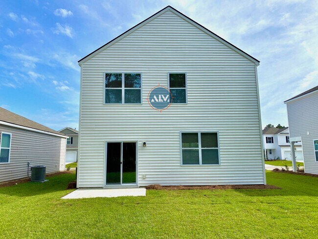 Building Photo - 1729 Sanctum St