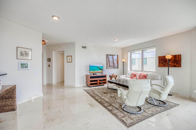 Building Photo - 3630 Gardens Pkwy